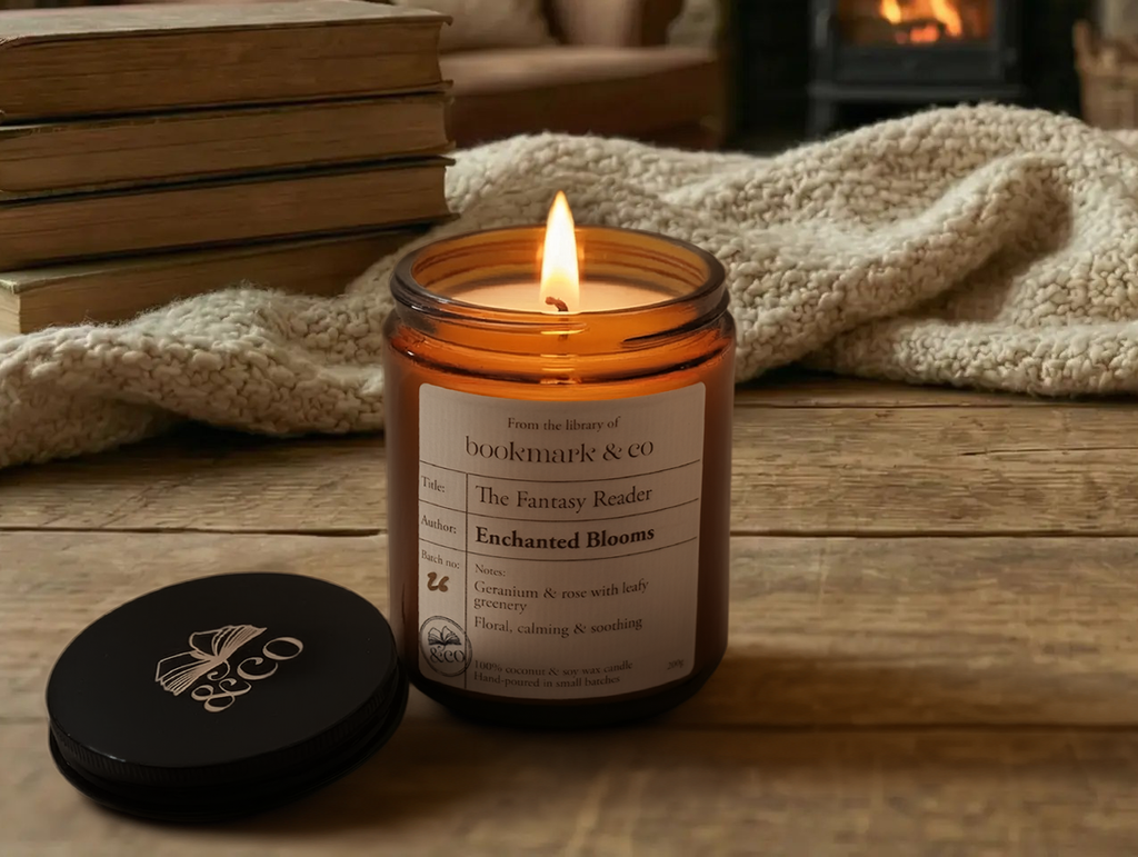 The Fantasy Reader candle | Bookmark & Co