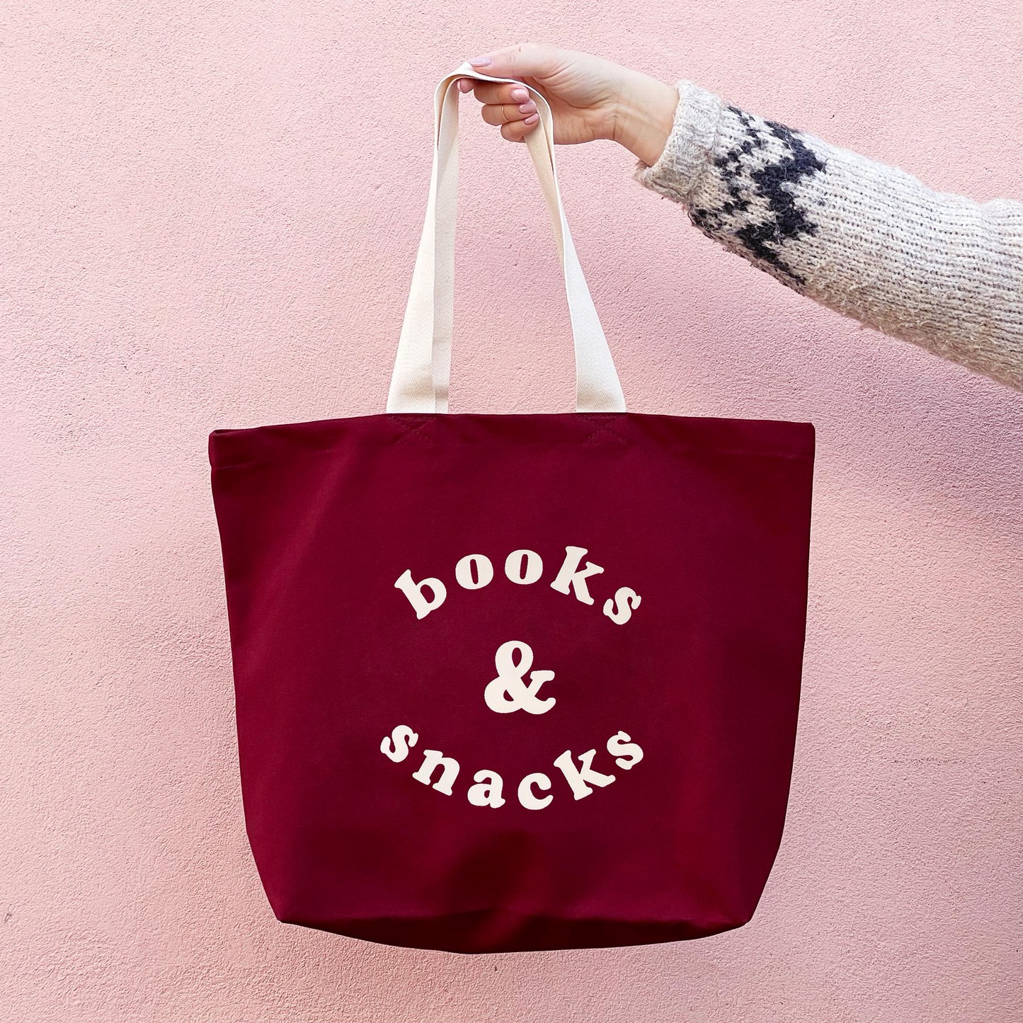 Books & Snacks tote bag - burgundy | Bookmark & Co