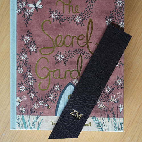 Bookmark & Co narrow dark brown leather bookmark